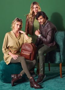 MODELOS-768x1065-1-216x300